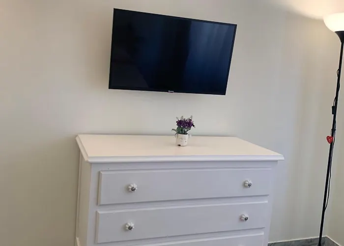 Milvius Apartment *